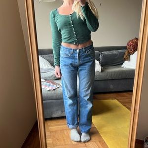 Vintage Levi’s Boyfriend Fit - Bought in Paris RED TAG - Fits like a Sz 27